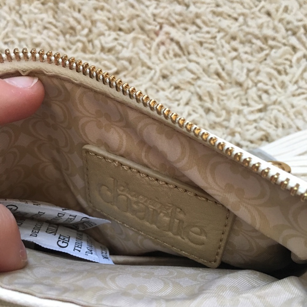 WHITE CROSSBODY - Picture 6 of 8